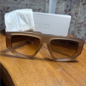 DEZI Tan Sunglasses